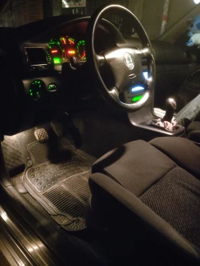 Skoda Superb Напълно Обслужена! Сервизна книжка! Germany vnos! , снимка 2