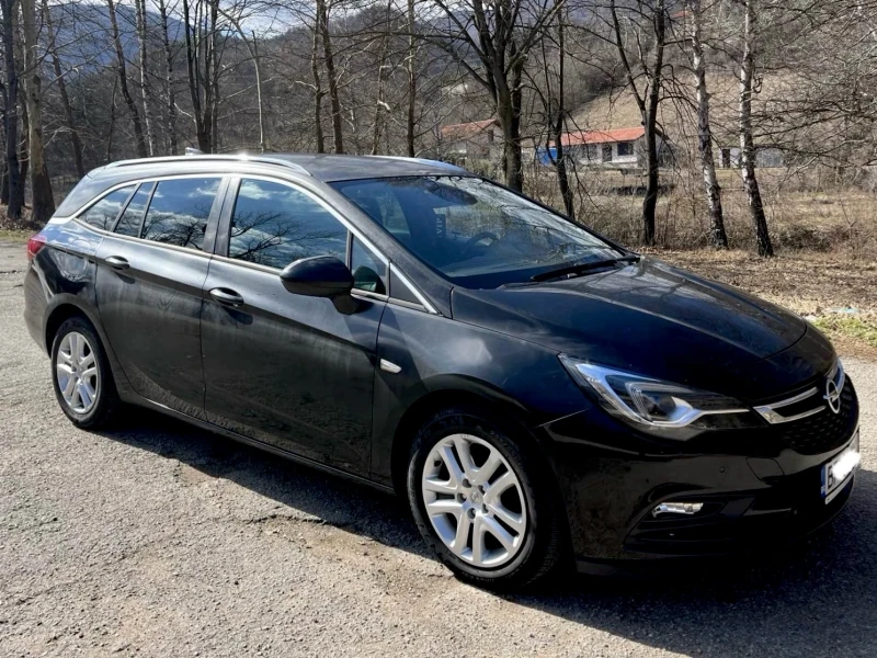 Opel Astra 1.6 CDTI, снимка 1 - Автомобили и джипове - 49563507