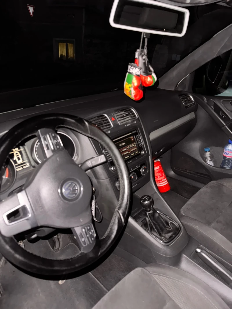 VW Golf, снимка 13 - Автомобили и джипове - 52348595
