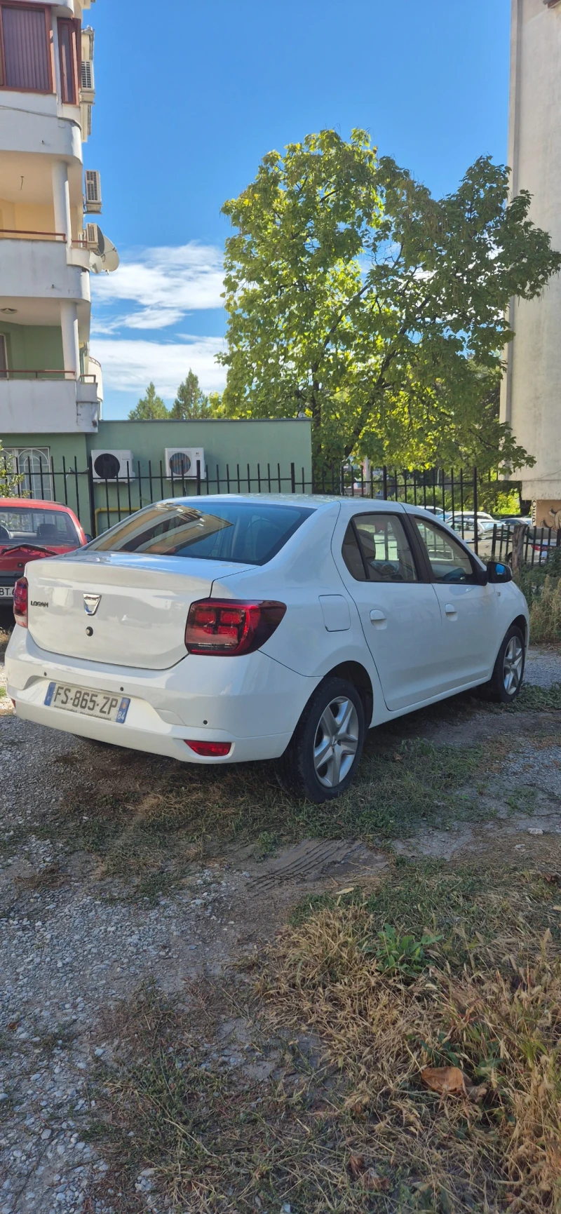 Dacia Logan, снимка 3 - Автомобили и джипове - 52589753