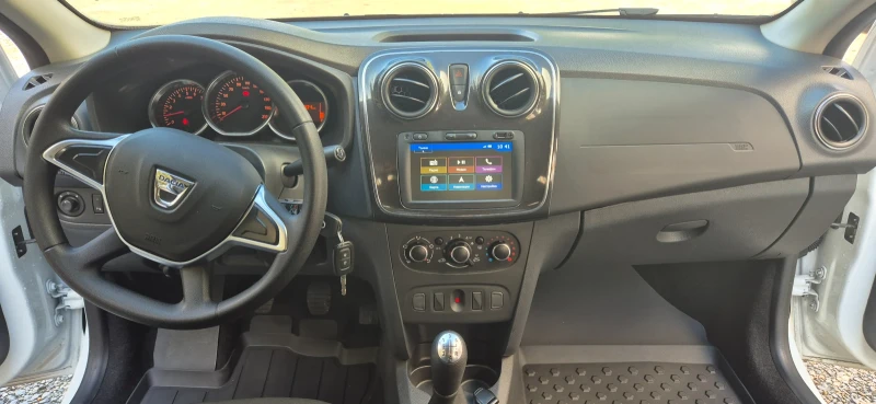 Dacia Logan, снимка 5 - Автомобили и джипове - 52589753