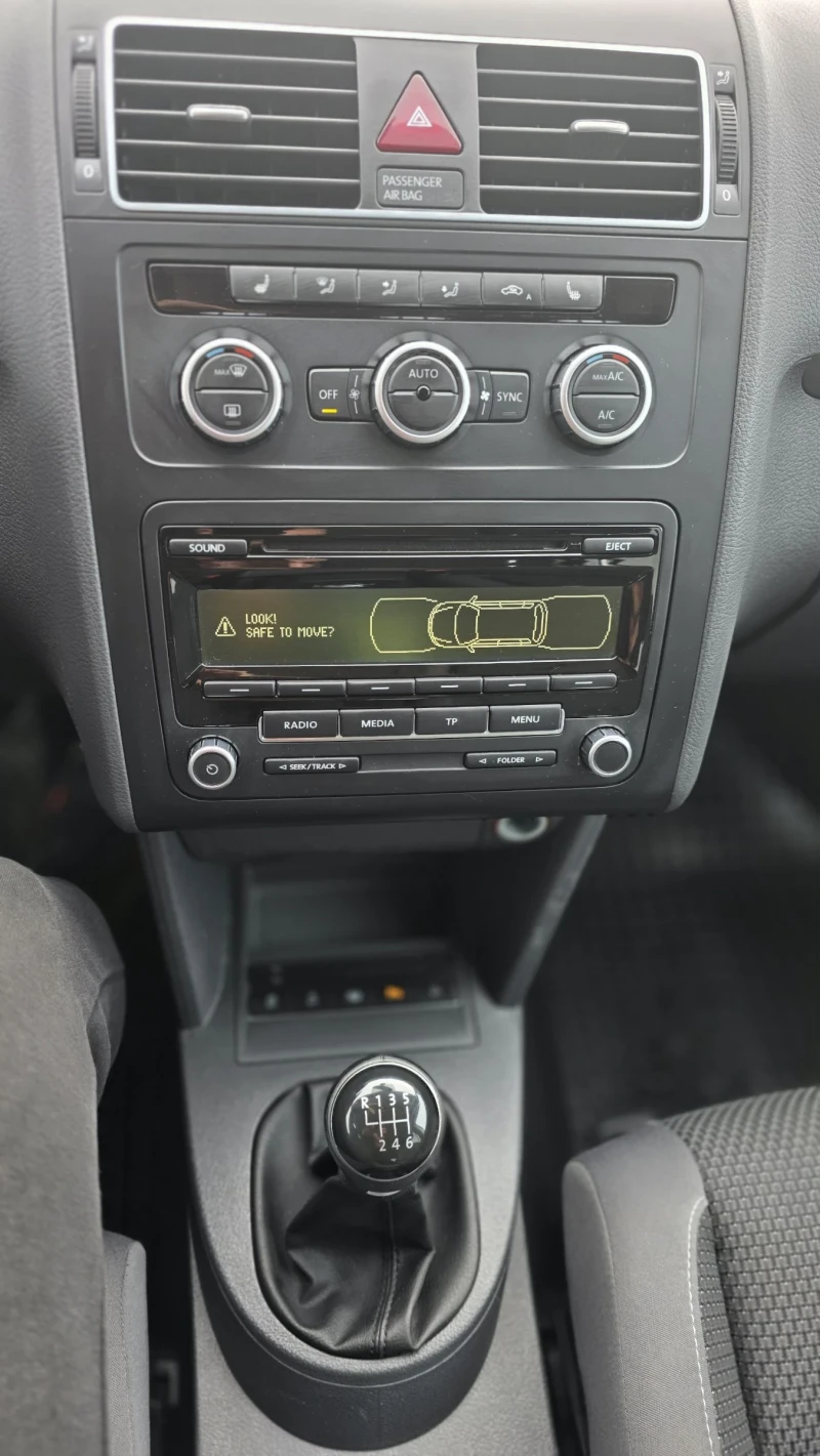 VW Touran 1, 6 TDI EURO 6, снимка 14 - Автомобили и джипове - 53594966