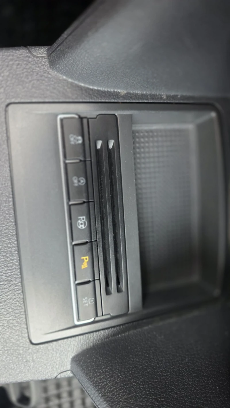 VW Touran 1, 6 TDI EURO 6, снимка 12 - Автомобили и джипове - 53594966