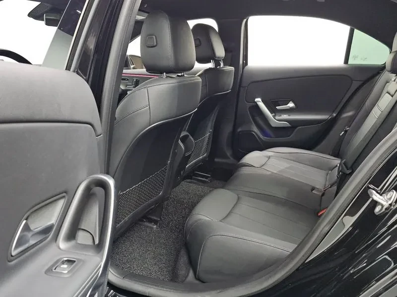 Mercedes-Benz A 220 AMG LINE, снимка 12 - Автомобили и джипове - 56084197