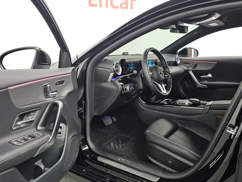 Mercedes-Benz A 220 AMG LINE, снимка 10 - Автомобили и джипове - 56084197