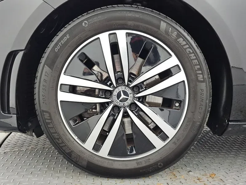 Mercedes-Benz A 220 AMG LINE, снимка 5 - Автомобили и джипове - 56084197