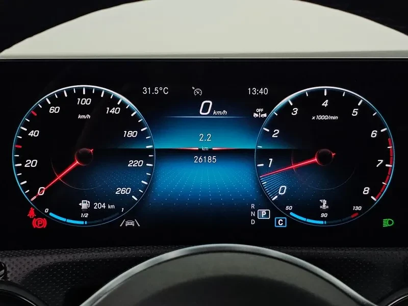 Mercedes-Benz A 220 AMG LINE, снимка 8 - Автомобили и джипове - 56084197