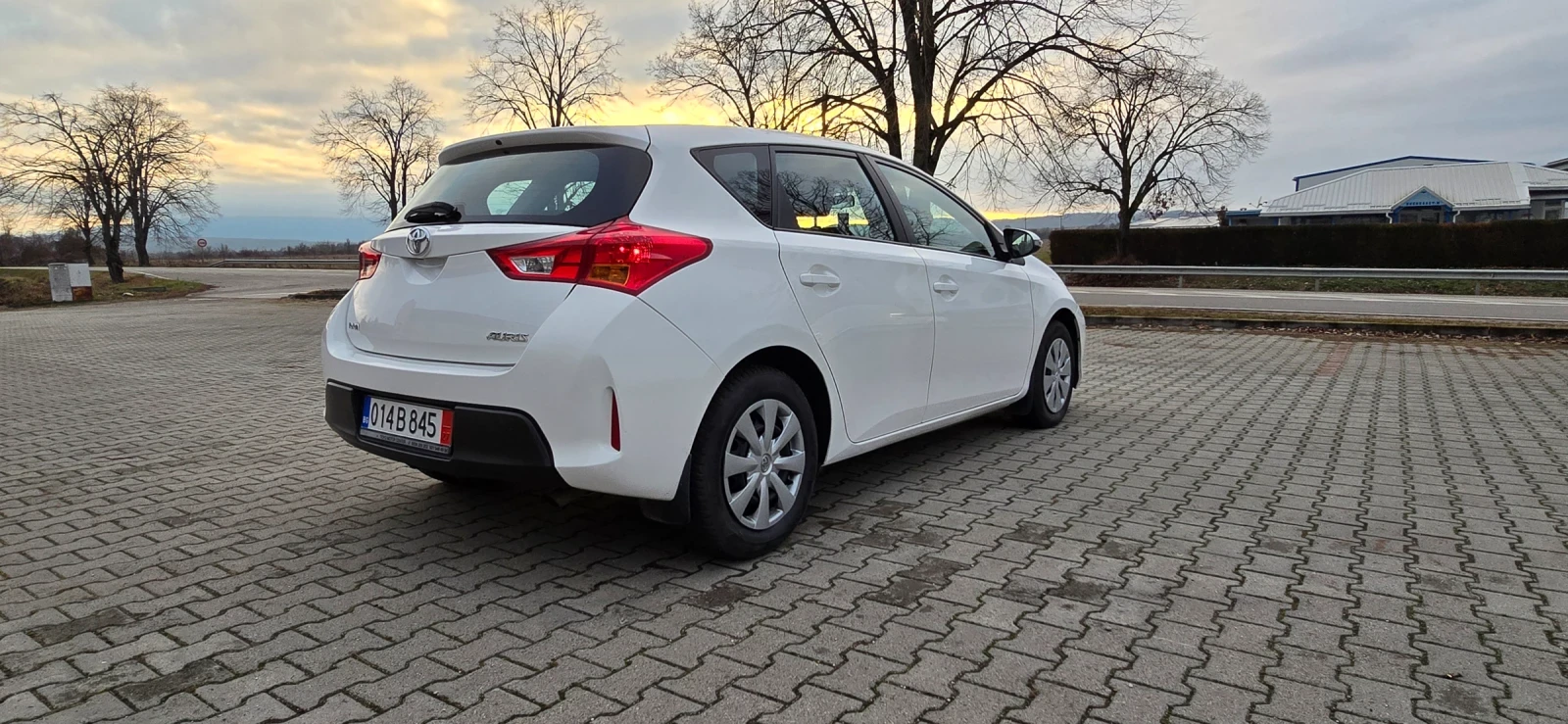 Toyota Auris 1.6 valve  matic - изображение 7