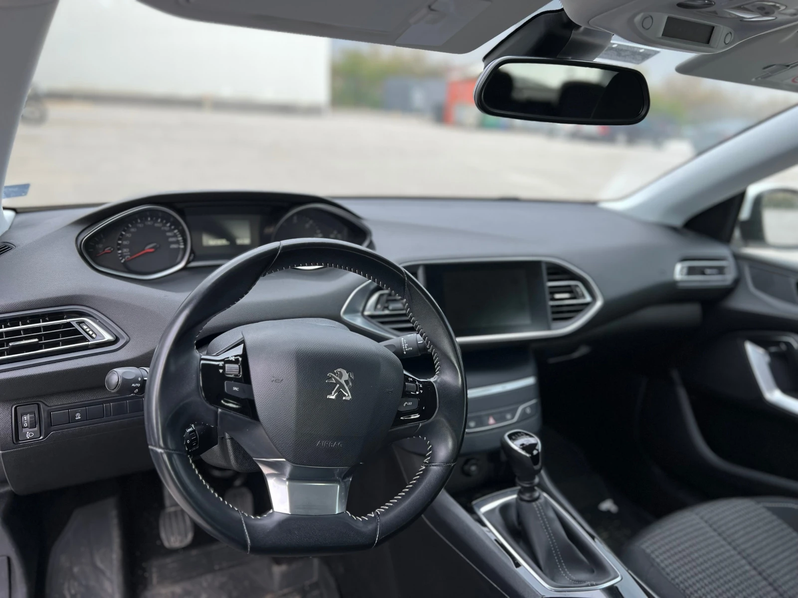 Peugeot 308 1.5 BlueHDI* КРУИЗКОНТРОЛ* В ГАРАНЦИЯ - изображение 8