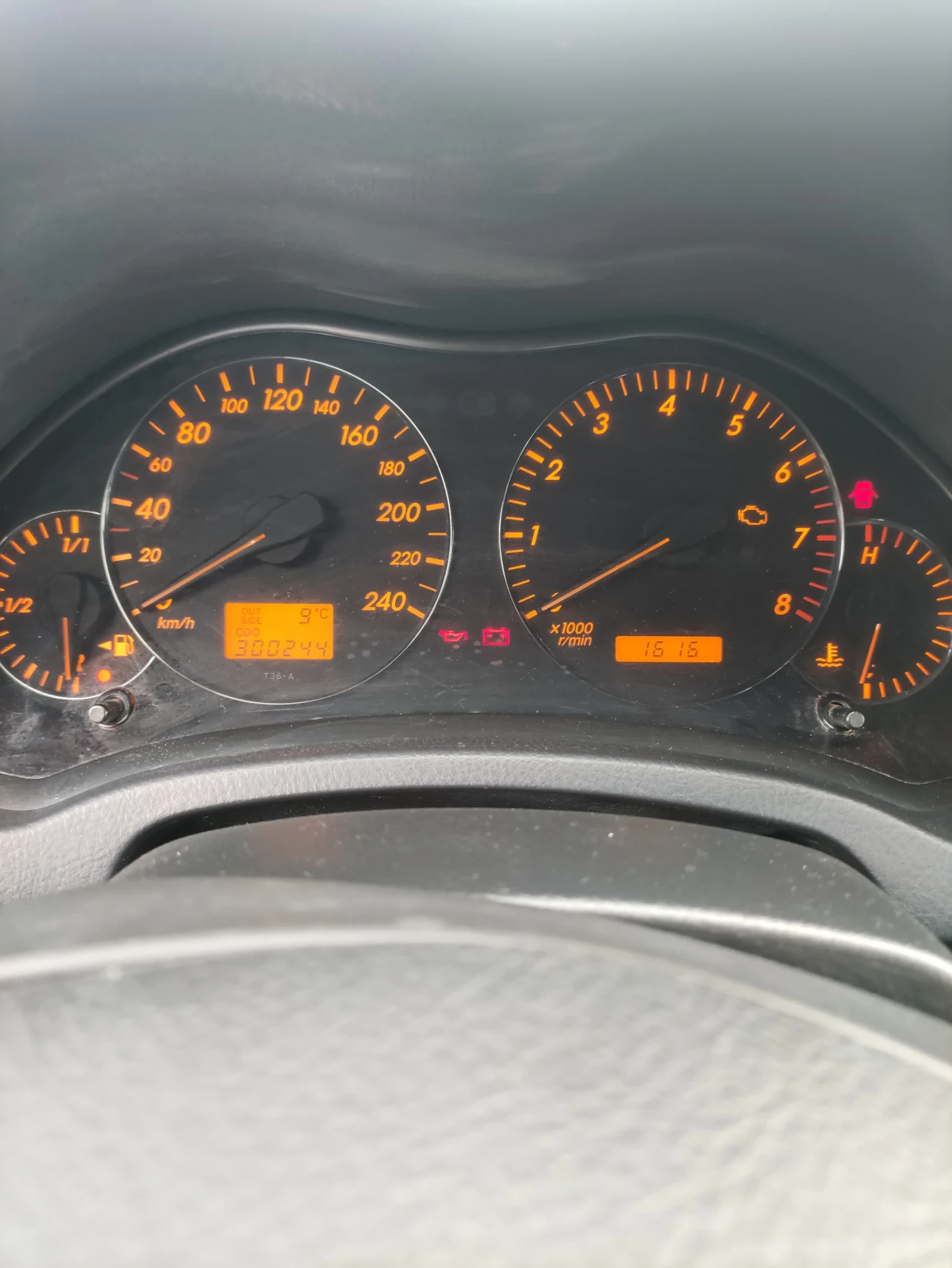 Toyota Avensis 1.8vvt - изображение 7