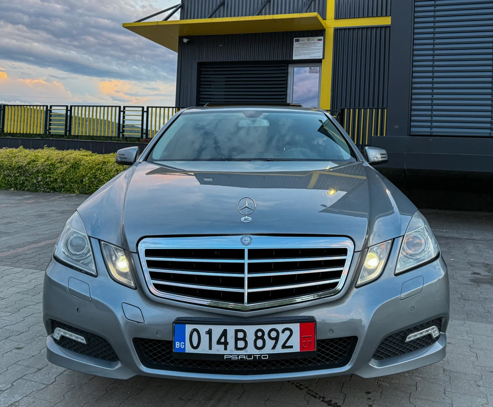 Mercedes-Benz E 220 AVANTGARDE / LED / Шибедах / ПОДГРЕВ  - изображение 7