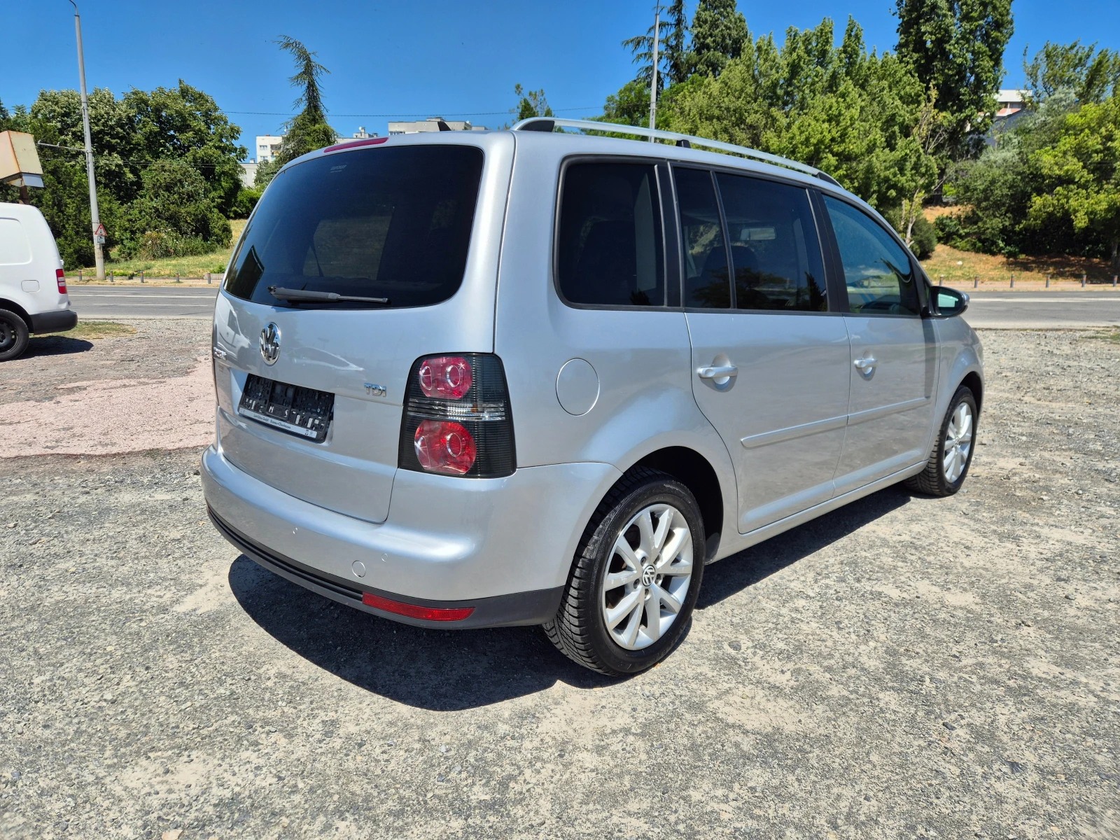 VW Touran 1.9TDI 6+ 1 - изображение 5