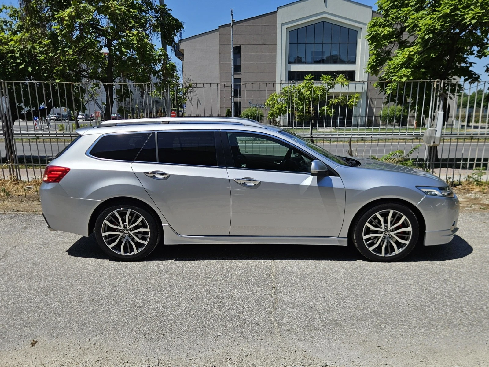 Honda Accord 2.2i-DTEC Type S Touring * Distronic * Navi * Cam - изображение 4
