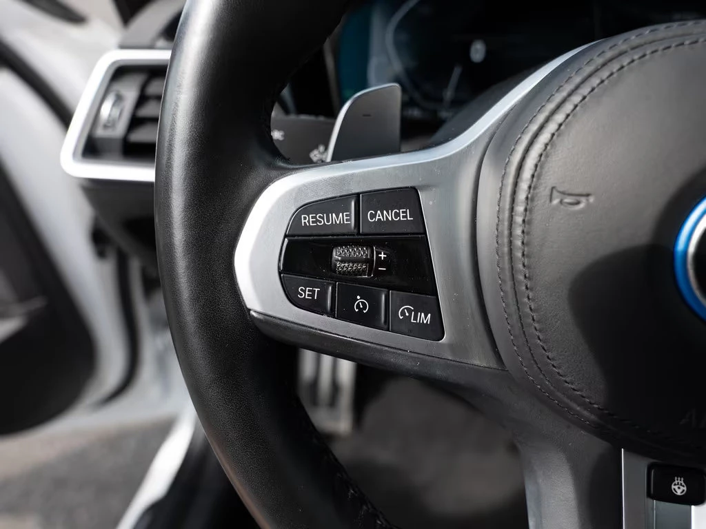 BMW 330 e/292HP/M-SPORT/HUD/LASER/LED/NAVI/CAM/AMBI/676v - изображение 8