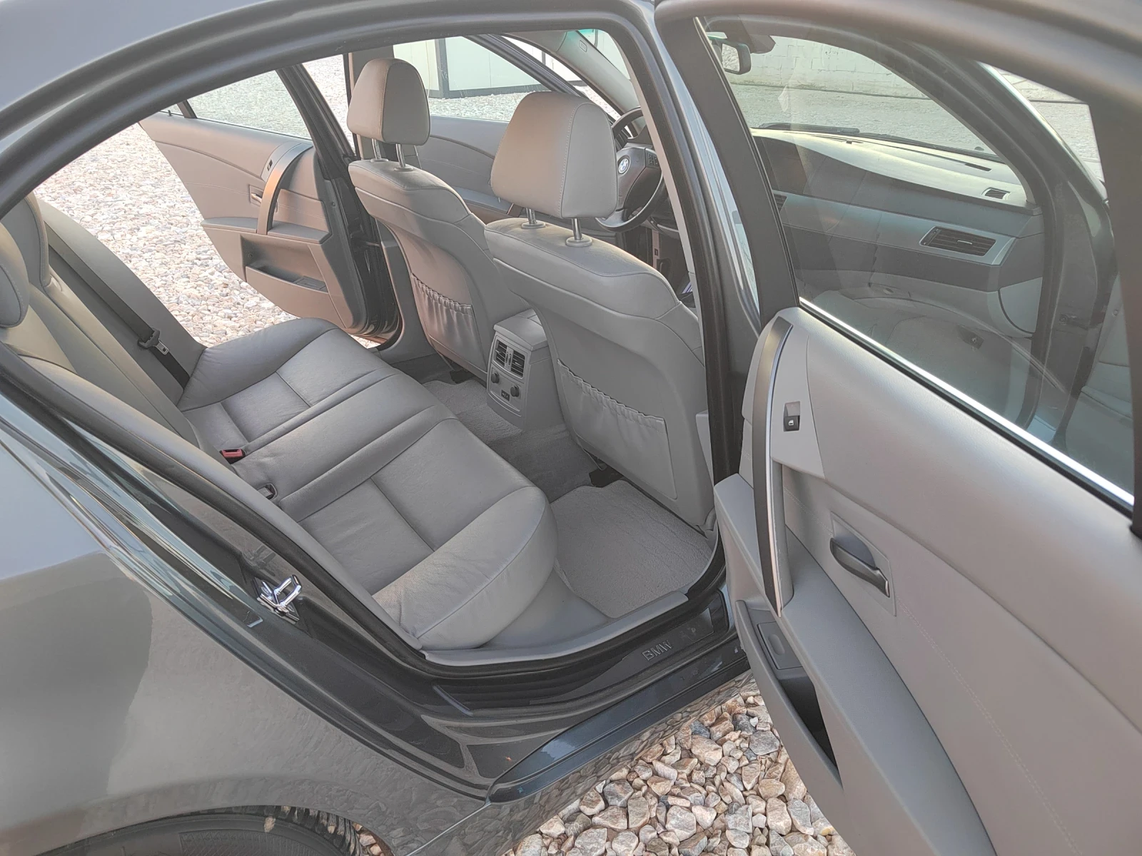 BMW 530 3.0 - изображение 9