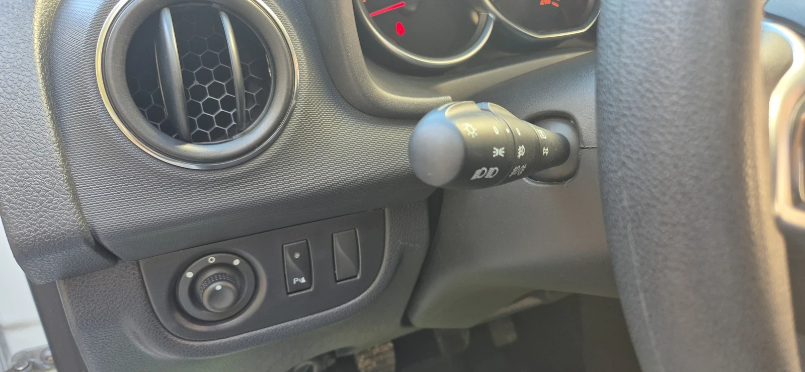 Dacia Logan  - изображение 8