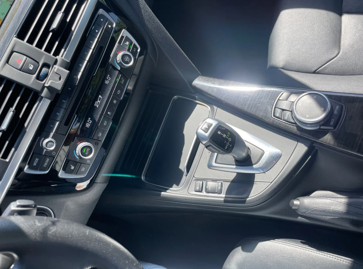 BMW 328 * АВТО КРЕДИТ* ЦЕНА ДО БГ * СЕРВИЗНА ИСТОРИЯ *  - изображение 9