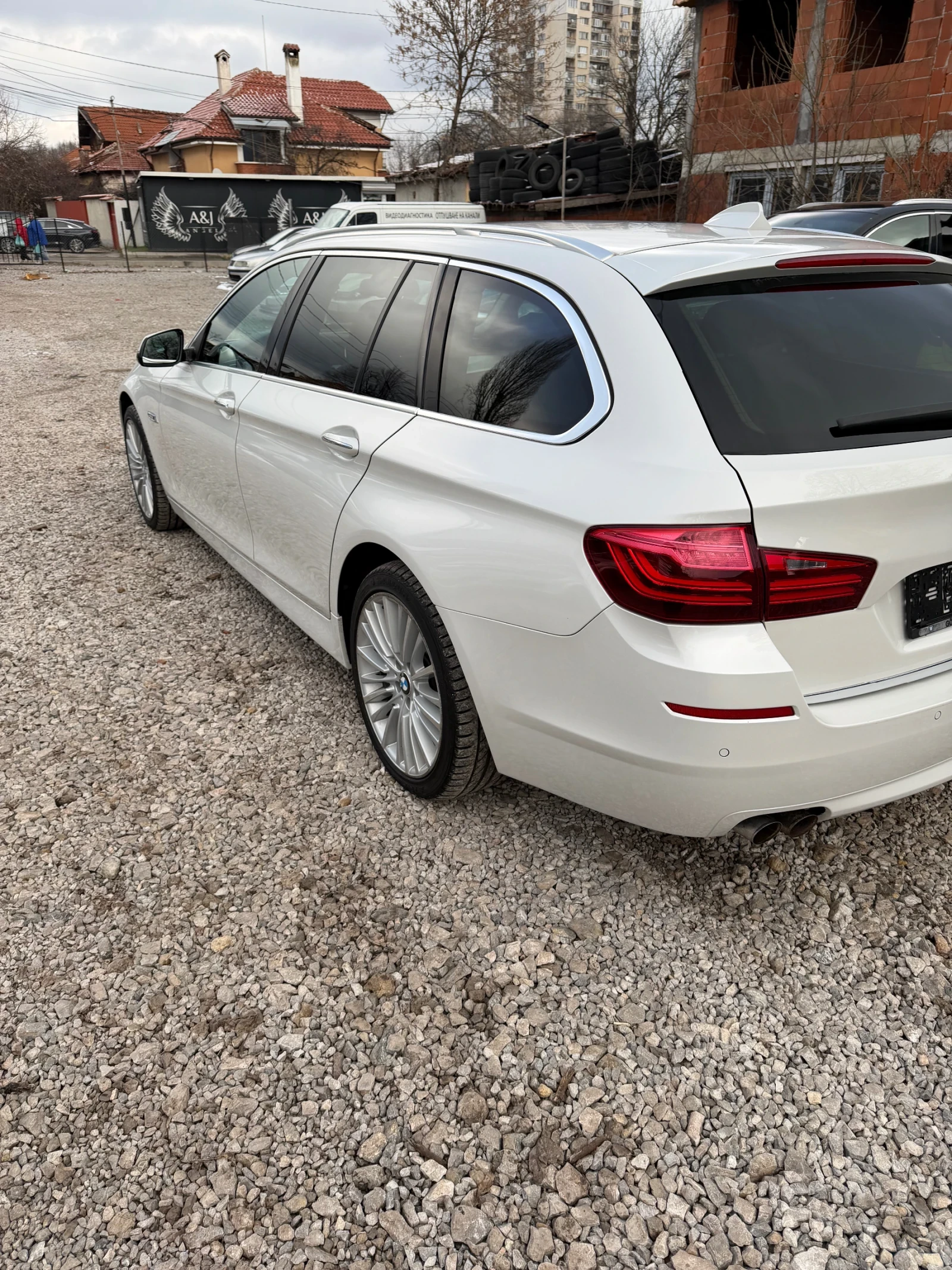 BMW 530 xDrive В отлично състояние 3.0d - изображение 6
