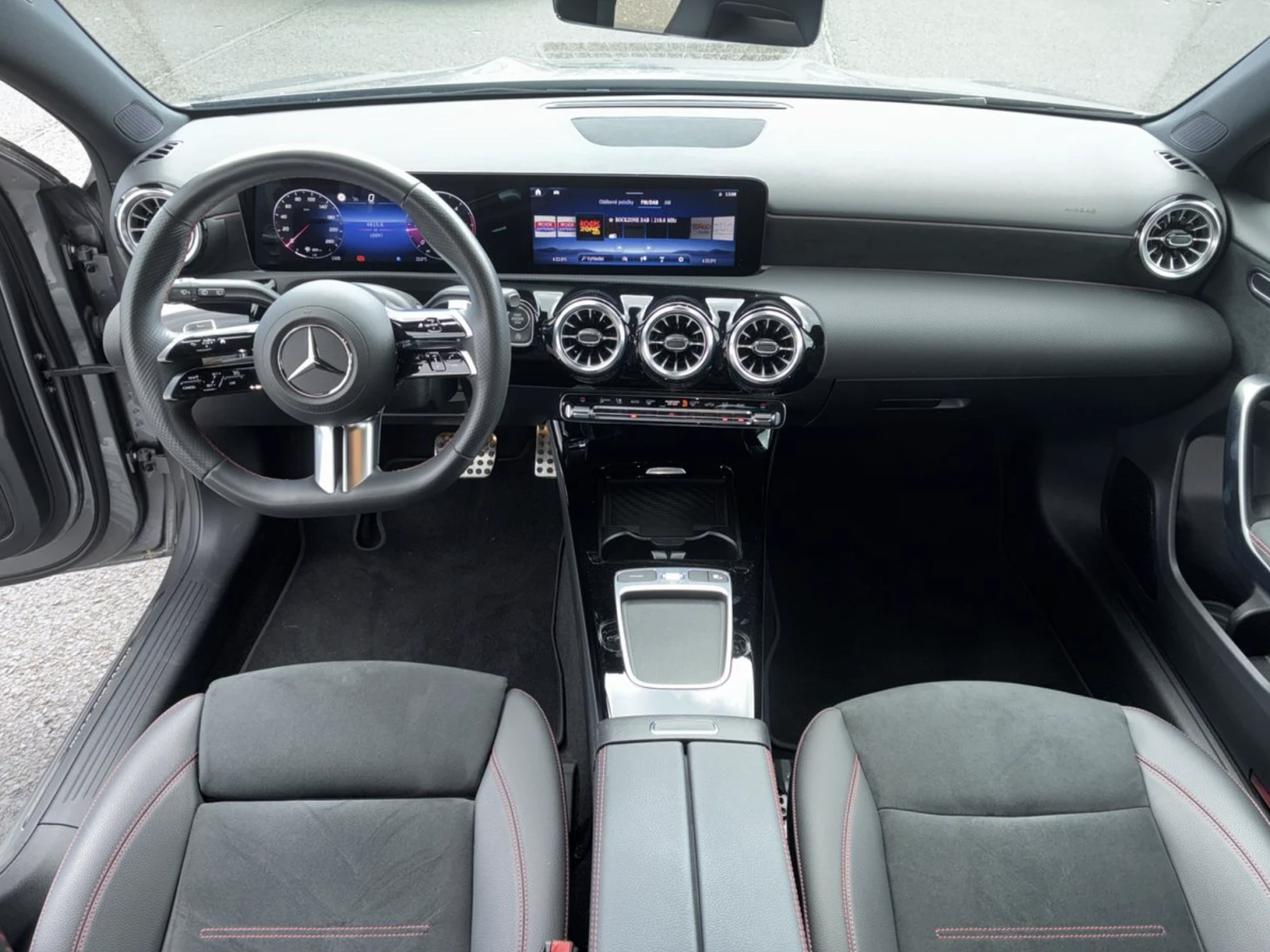 Mercedes-Benz A 180 d AMG Line Гаранция/Нощен пакет/Дигитално - изображение 5