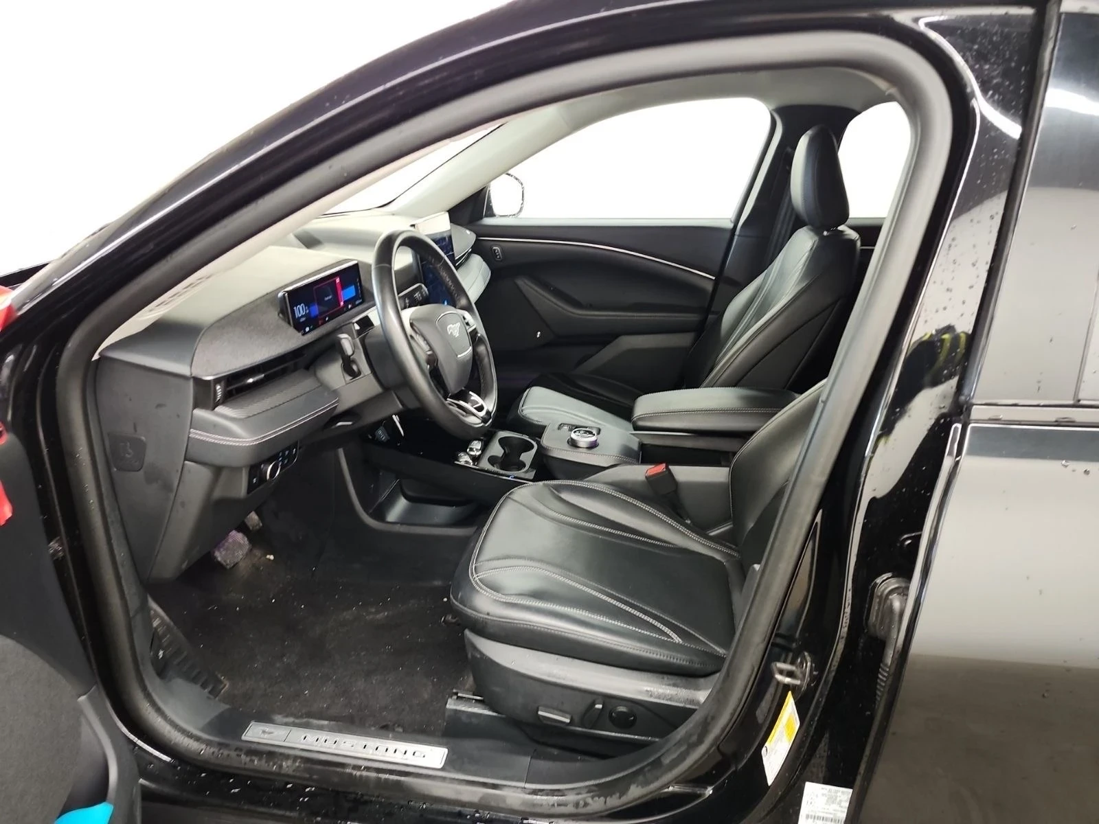 Ford Mustang Mach-E Premium* 360View* B&O* Distronic* CarPlay* Keyless, снимка 6 - Автомобили и джипове - 53827239