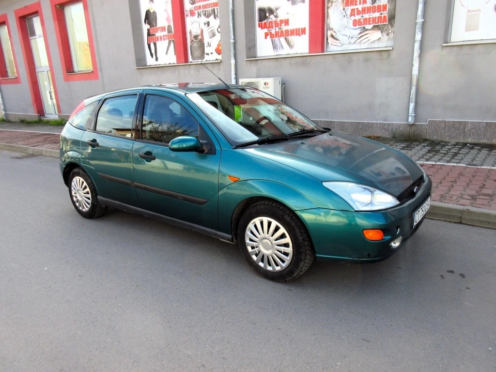 Ford Focus 1.6i, снимка 3 - Автомобили и джипове - 54097156