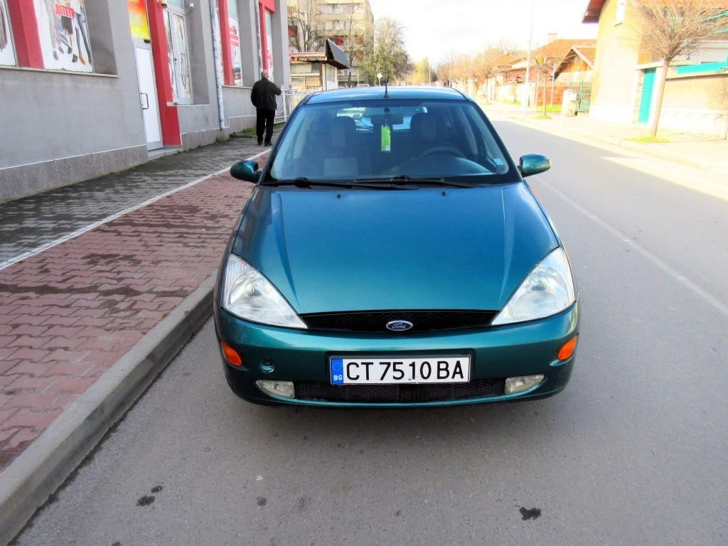 Ford Focus 1.6i, снимка 2 - Автомобили и джипове - 54097156