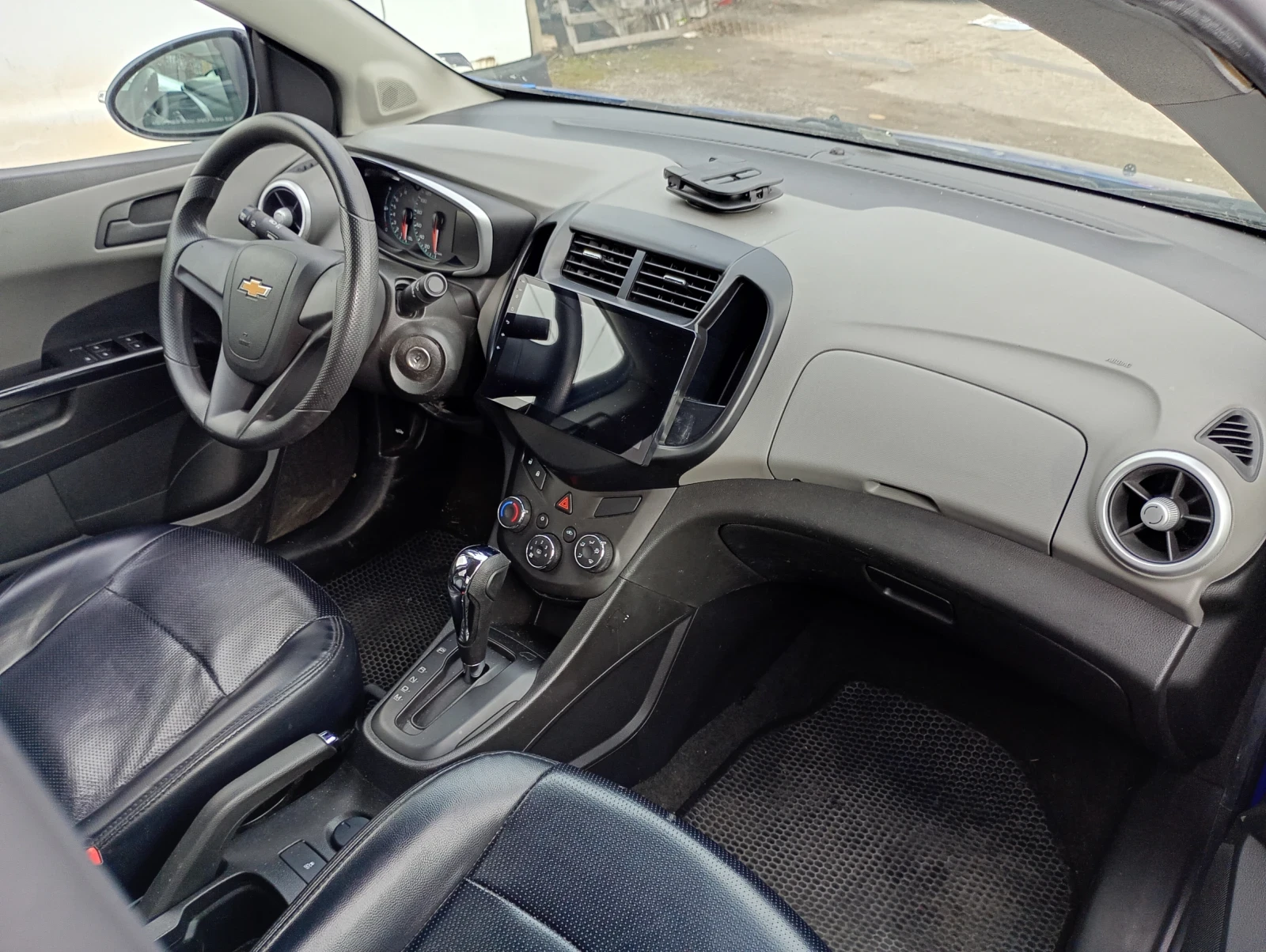 Chevrolet Aveo Turbo LT300, снимка 15 - Автомобили и джипове - 54346605