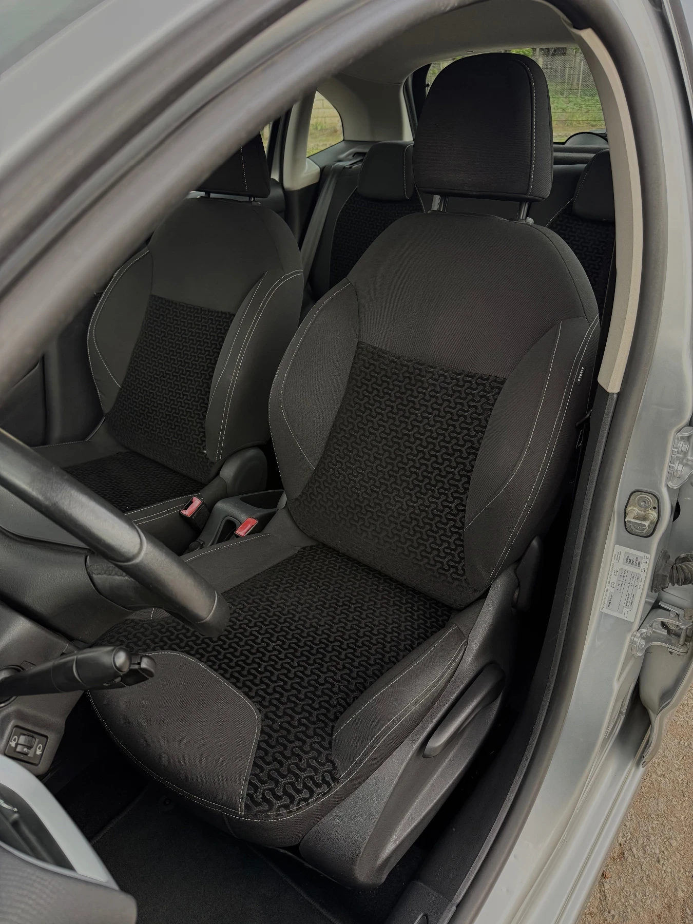 Citroen C3 1.4* Klima* 107хил. км, снимка 9 - Автомобили и джипове - 54646432