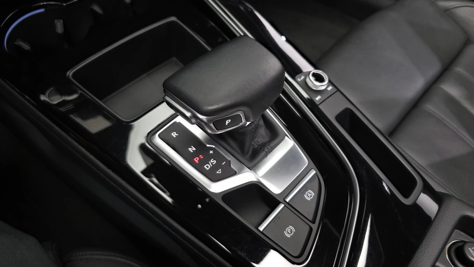 Audi A5 45TFSI* QUATTRO* PREMIUM* ПОДГРЕВ* HUD* КАМЕРА* ПА, снимка 12 - Автомобили и джипове - 55324370