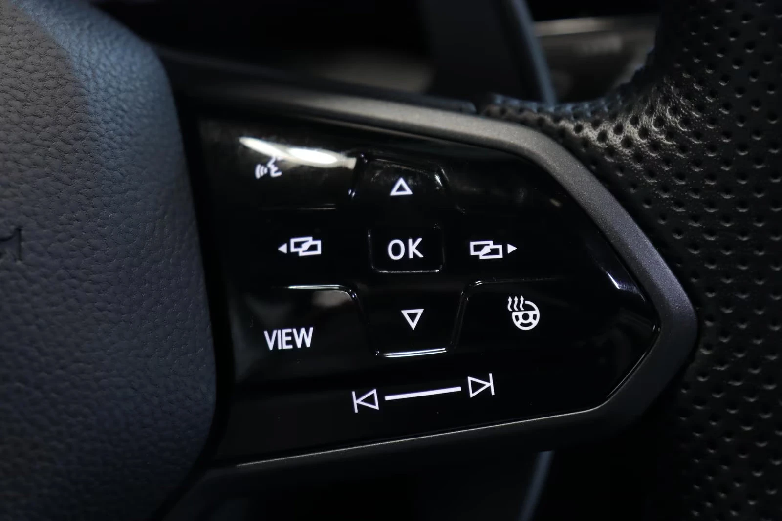 VW Golf R/320HP/DSG/4X4/NAVI/CAM/622z, снимка 13 - Автомобили и джипове - 55375670