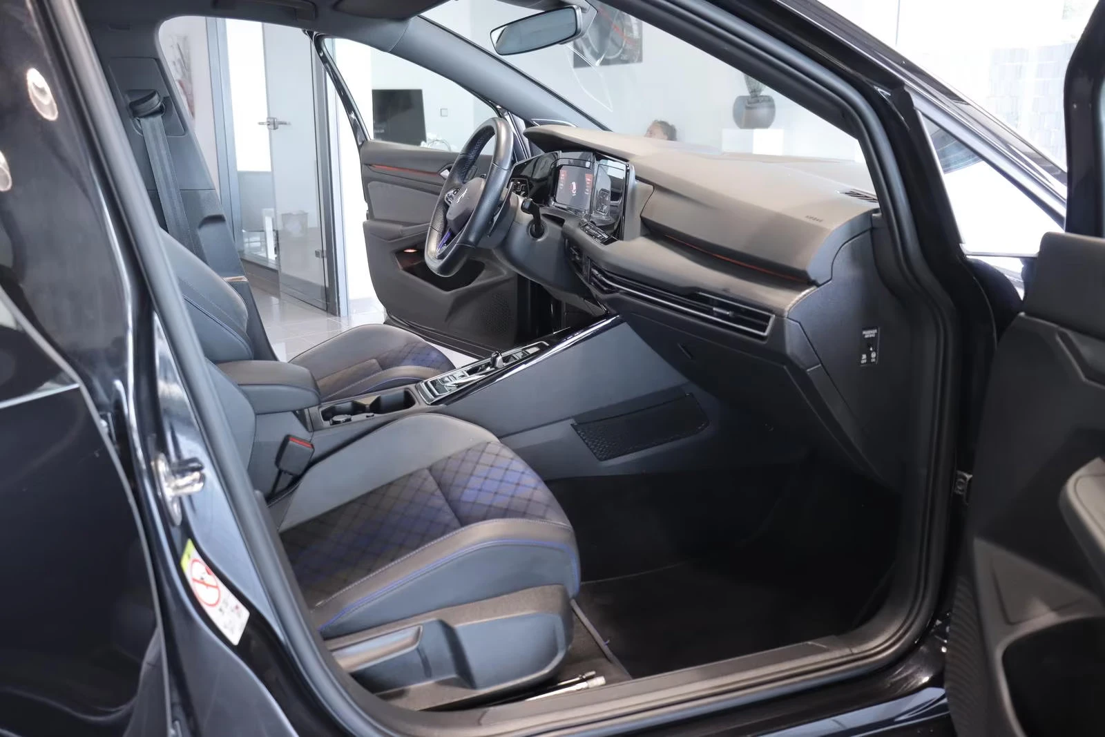 VW Golf R/320HP/DSG/4X4/NAVI/CAM/622z, снимка 10 - Автомобили и джипове - 55375670