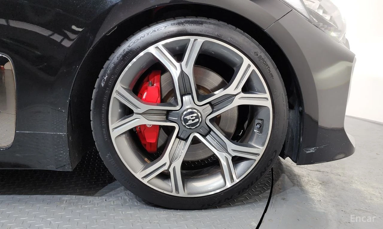 Kia Stinger 3.3* TURBO* GT* ОБДУХВАНЕ* ДИСТРОНИК* ХЕДЪП* 360КА, снимка 5 - Автомобили и джипове - 55536963