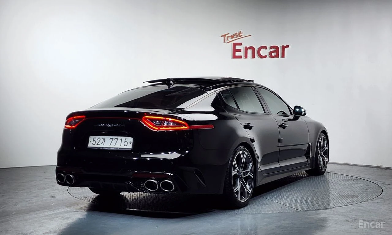 Kia Stinger 3.3* TURBO* GT* ОБДУХВАНЕ* ДИСТРОНИК* ХЕДЪП* 360КА, снимка 2 - Автомобили и джипове - 55536963