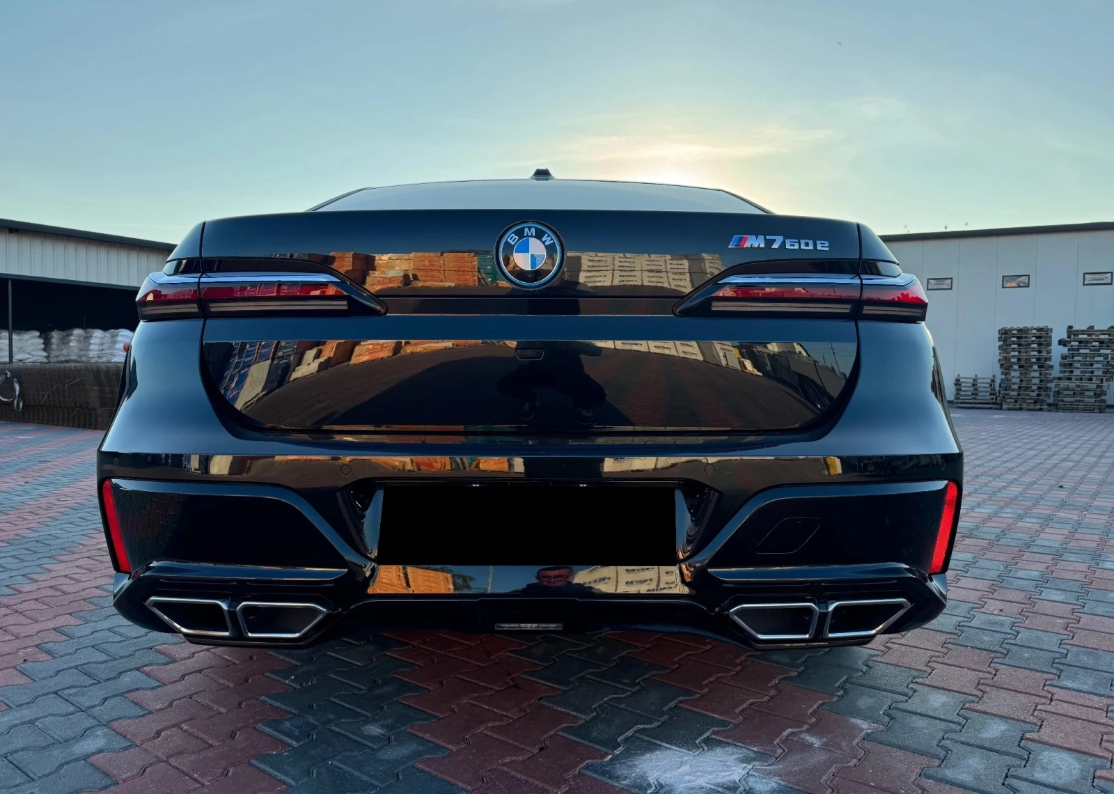 BMW 760 e xDrive M-Sport Plug-In Hybrid, снимка 5 - Автомобили и джипове - 55624468