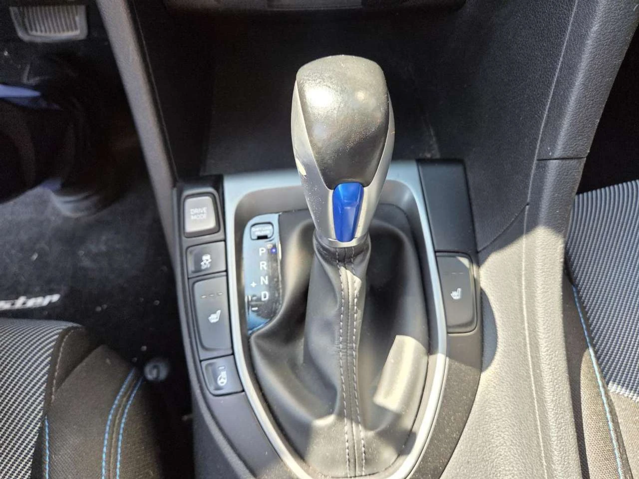 Hyundai Veloster  Luxury BA | Mobile.bg � ����������� 17