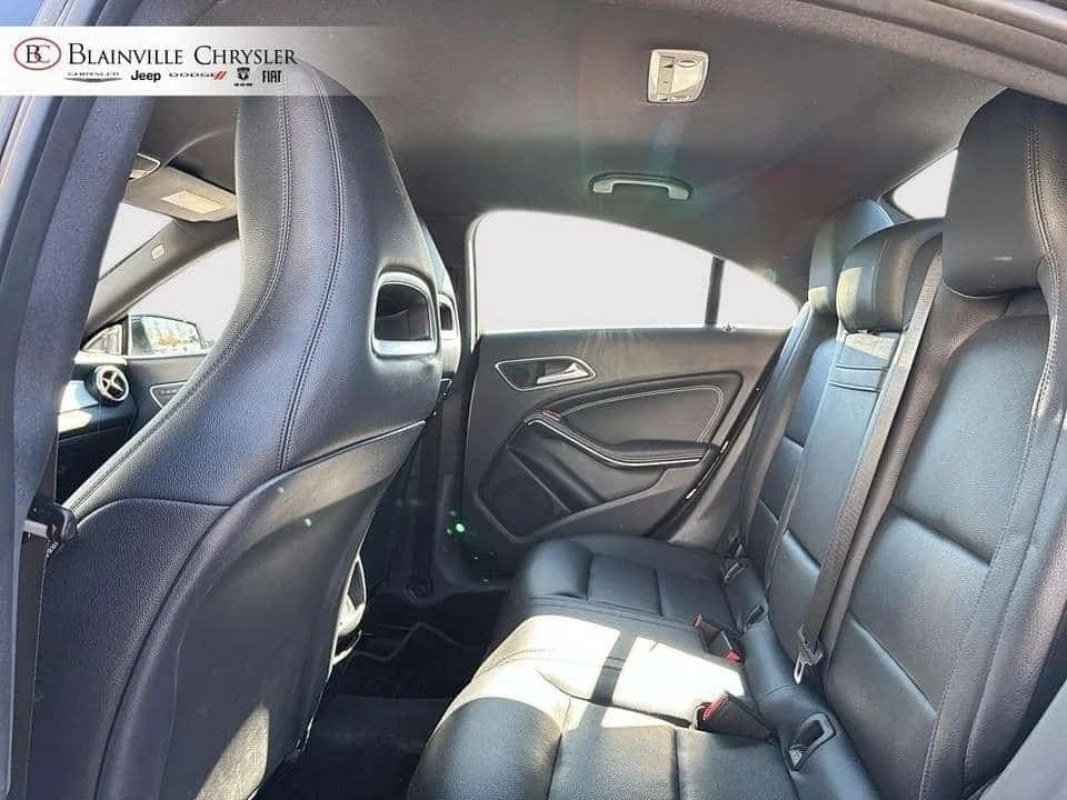 Mercedes-Benz CLA, снимка 12 - Автомобили и джипове - 56689560