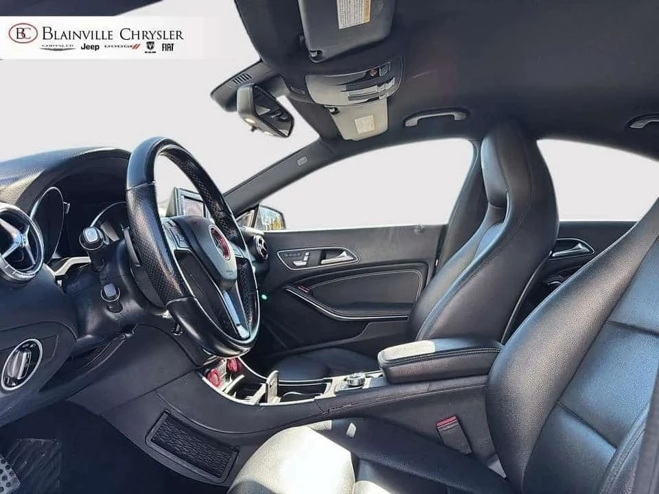 Mercedes-Benz CLA, снимка 10 - Автомобили и джипове - 56689560