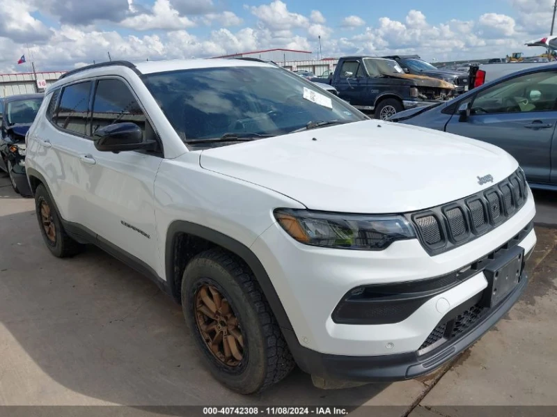 Jeep Cherokee 2.4 LATITUDE FWD, снимка 3 - Автомобили и джипове - 48770664