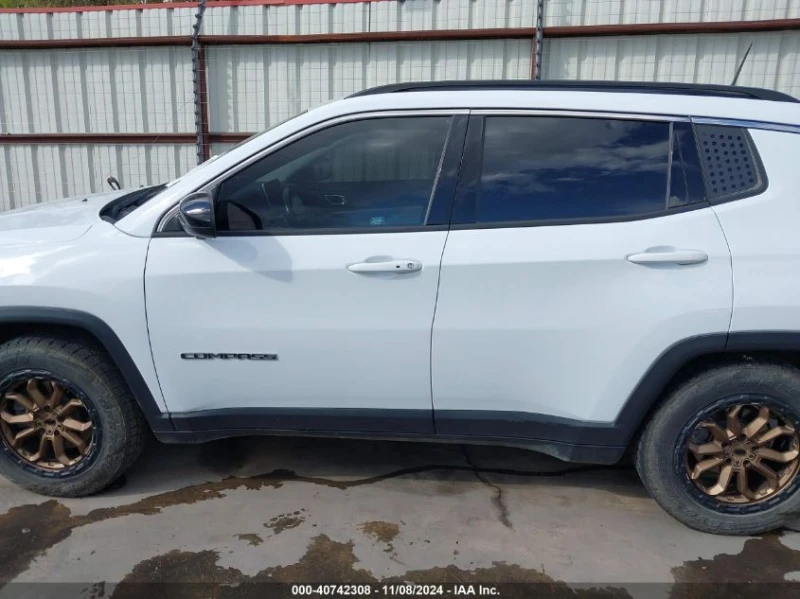 Jeep Cherokee 2.4 LATITUDE FWD, снимка 8 - Автомобили и джипове - 48770664