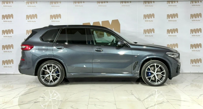 BMW X5 M50i M-Sport* Pano* Harman/Kardon* ShadowLine* 360, снимка 3 - Автомобили и джипове - 48958310