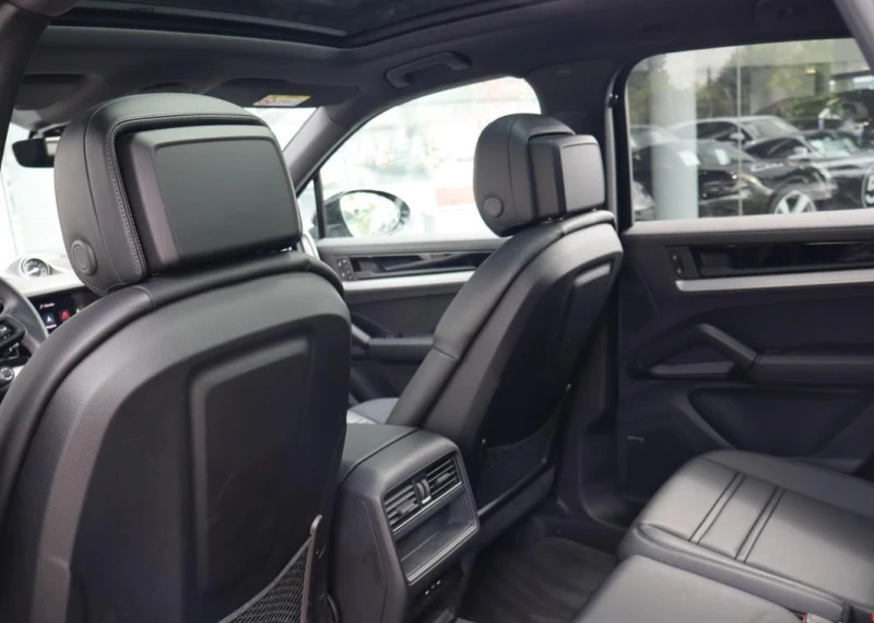 Porsche Cayenne E-Hybrid, снимка 11 - Автомобили и джипове - 50485343