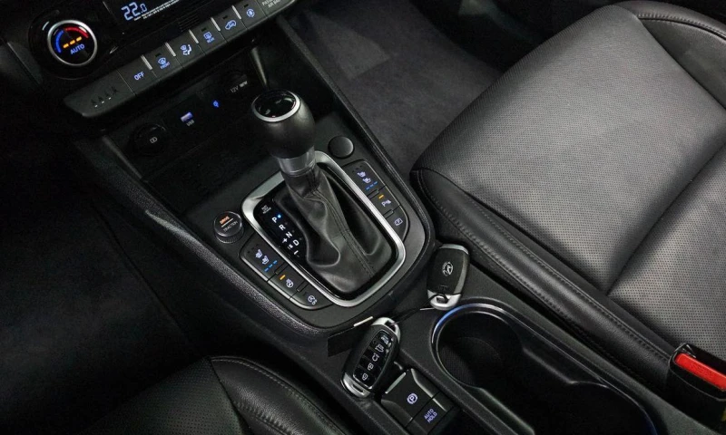 Hyundai Kona Gasoline 1.6 Turbo 2WD Inspiration, снимка 9 - Автомобили и джипове - 52112912