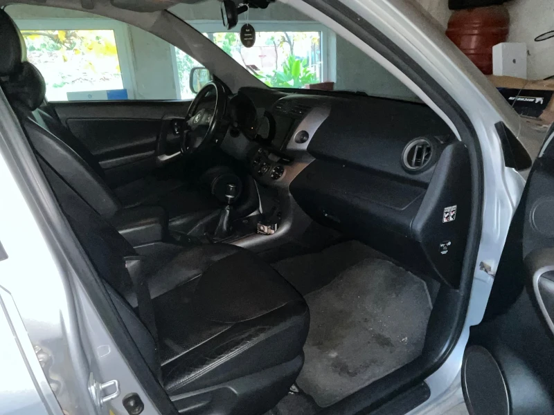 Toyota Rav4 2200, снимка 13 - Автомобили и джипове - 52350029