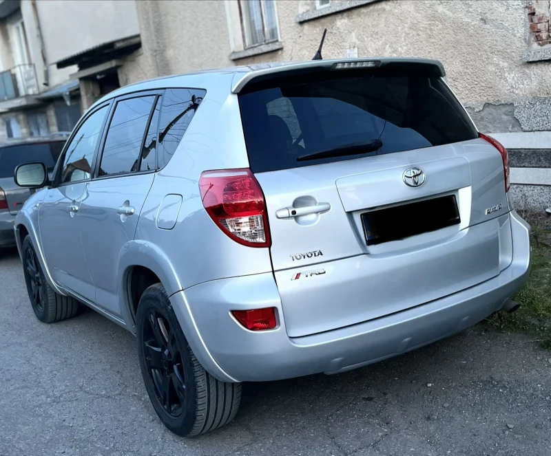 Toyota Rav4 2200, снимка 2 - Автомобили и джипове - 52350029