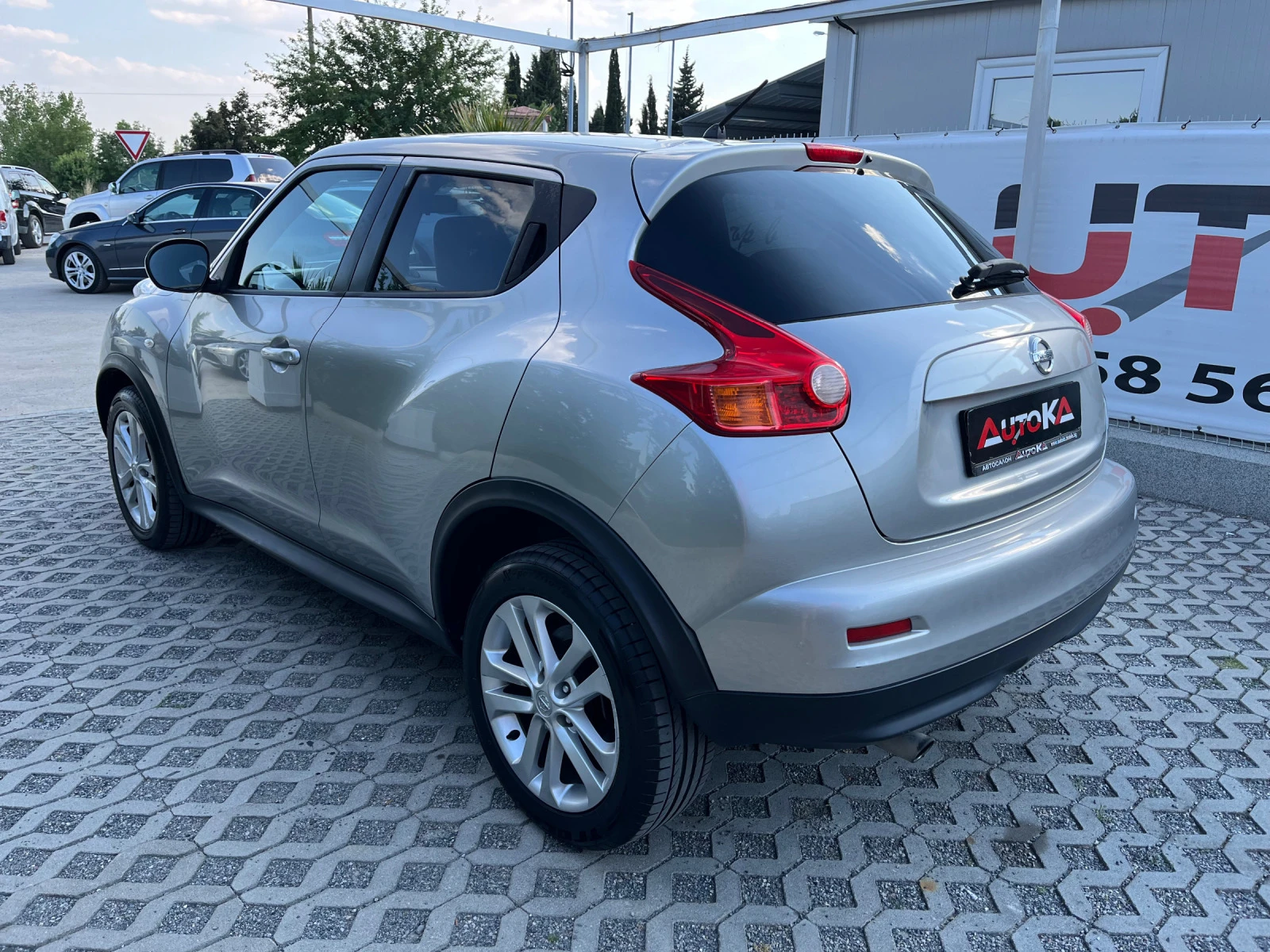 Nissan Juke 1.6i-117кс= АВТОМАТ= 113хил.км= АВТОПИЛОТ= КЛИМАТР - изображение 5