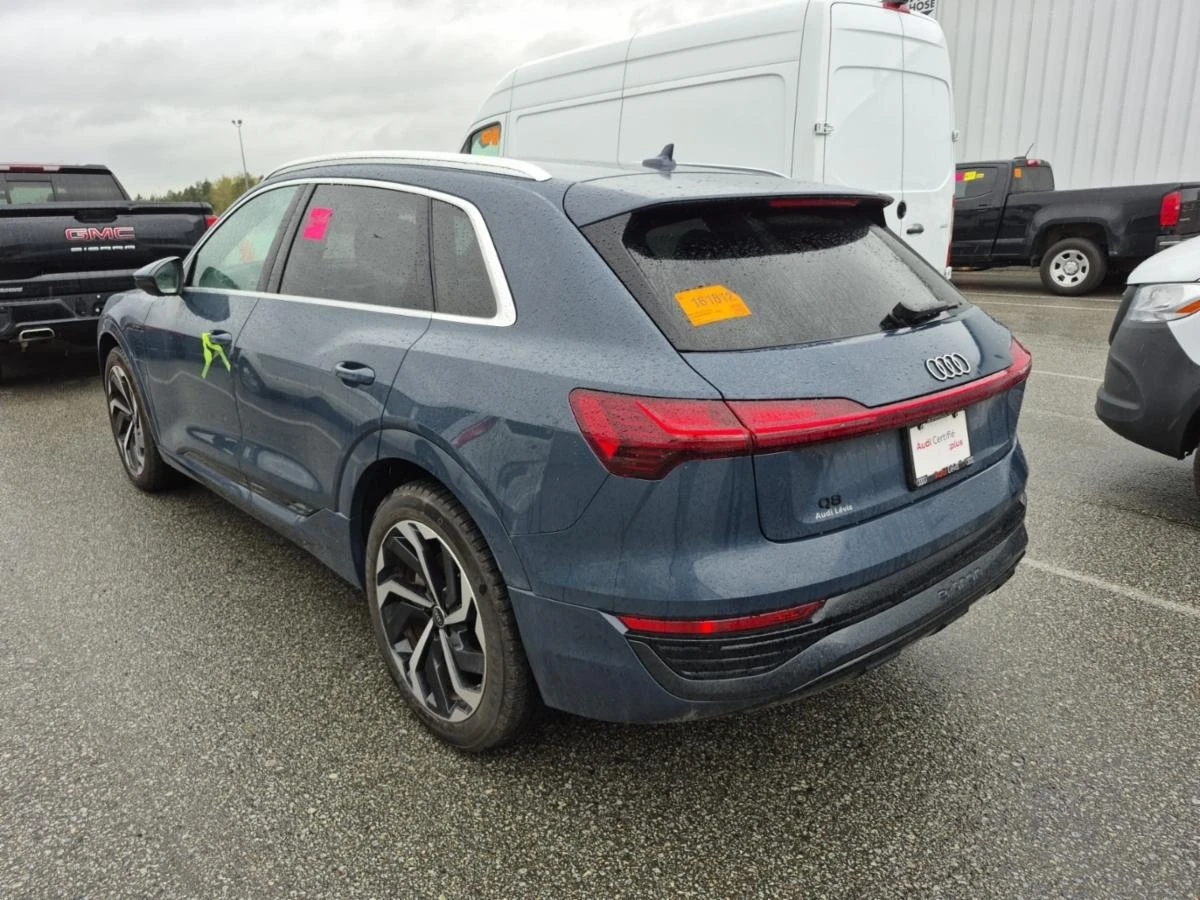 Audi Q8 E-TRON QUATTRO CARFAX АВТО КРЕДИТ - изображение 3