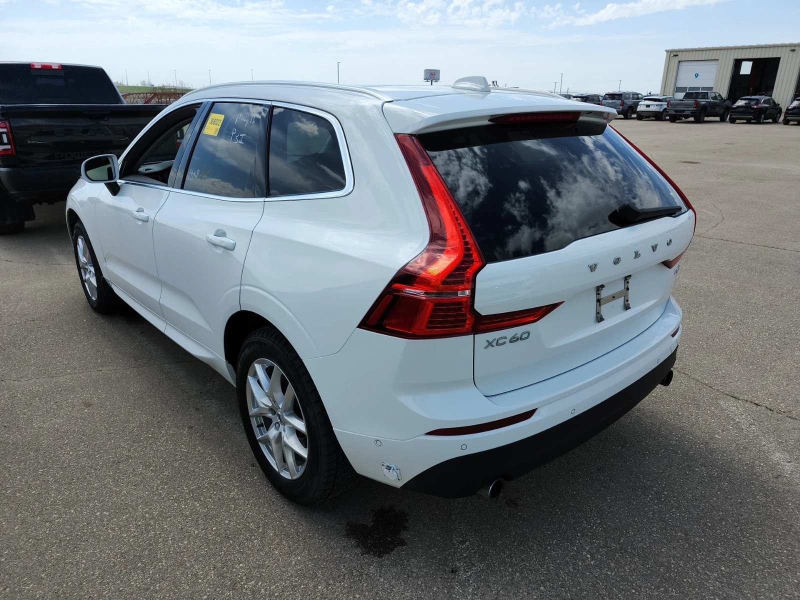 Volvo XC60 * MOMENTUM* * АвтоКредит*  - изображение 9
