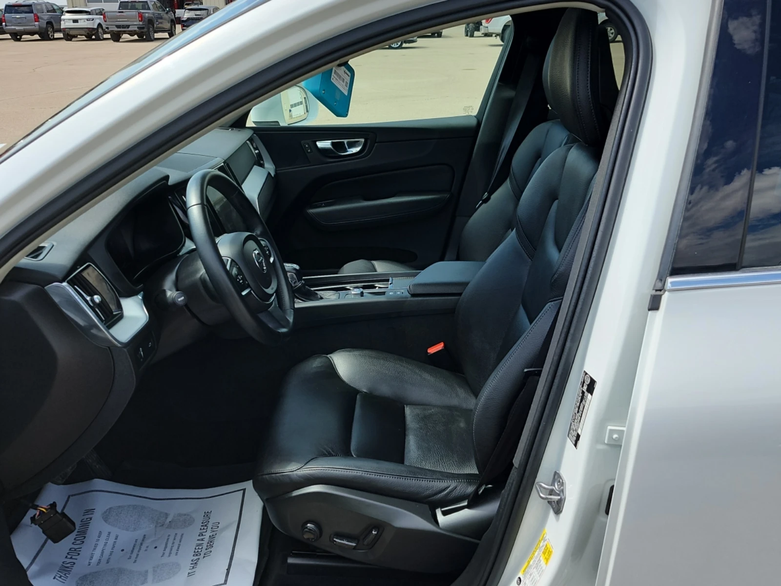 Volvo XC60 * MOMENTUM* * АвтоКредит*  - изображение 3