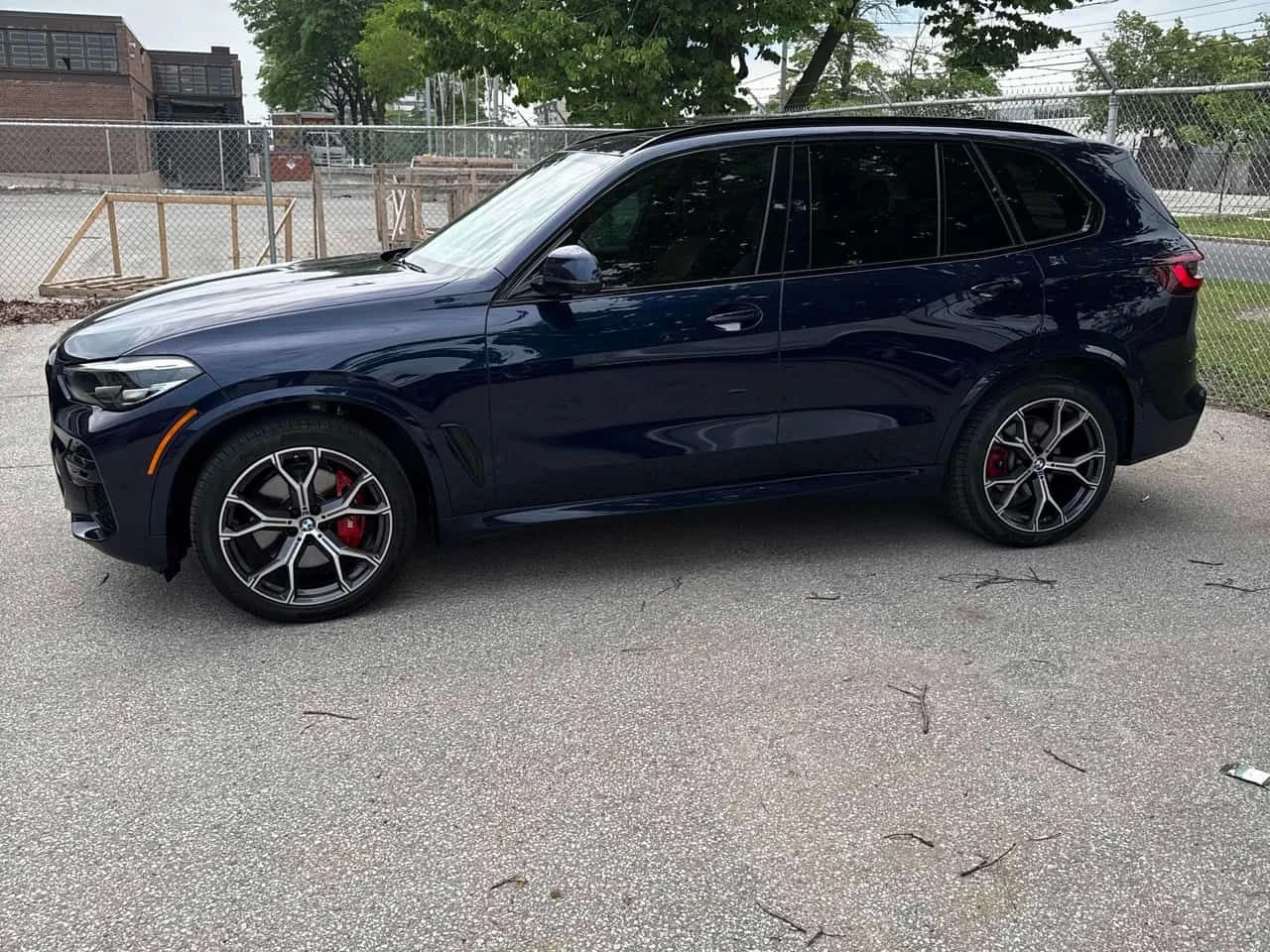 BMW X5 * xDrive40i * H/K* ОБУДХВАНЕ* INDIVIDUAL* , снимка 2 - Автомобили и джипове - 54876429