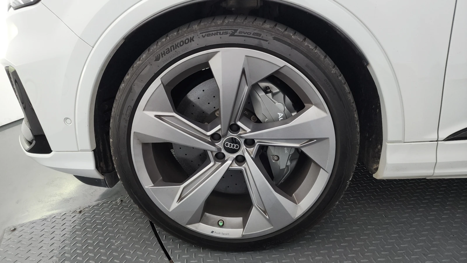 Audi SQ7 360* SOFT CLOSE* BLIND SPOT* HUD* КРАЙНА ЦЕНА, снимка 5 - Автомобили и джипове - 55496050